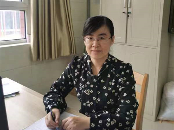 孙丽丽.jpg