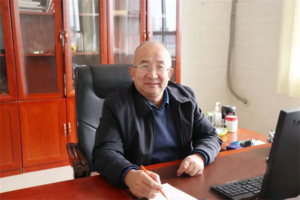 李明亮.jpg