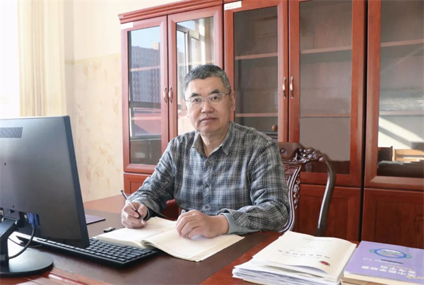 王启铸.jpg