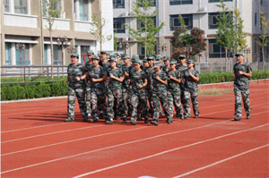 军训展示.jpg