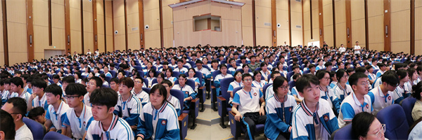 学生.jpg